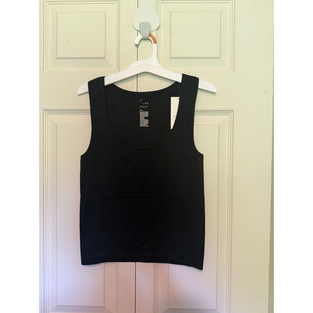 NWT a new day seamless tank